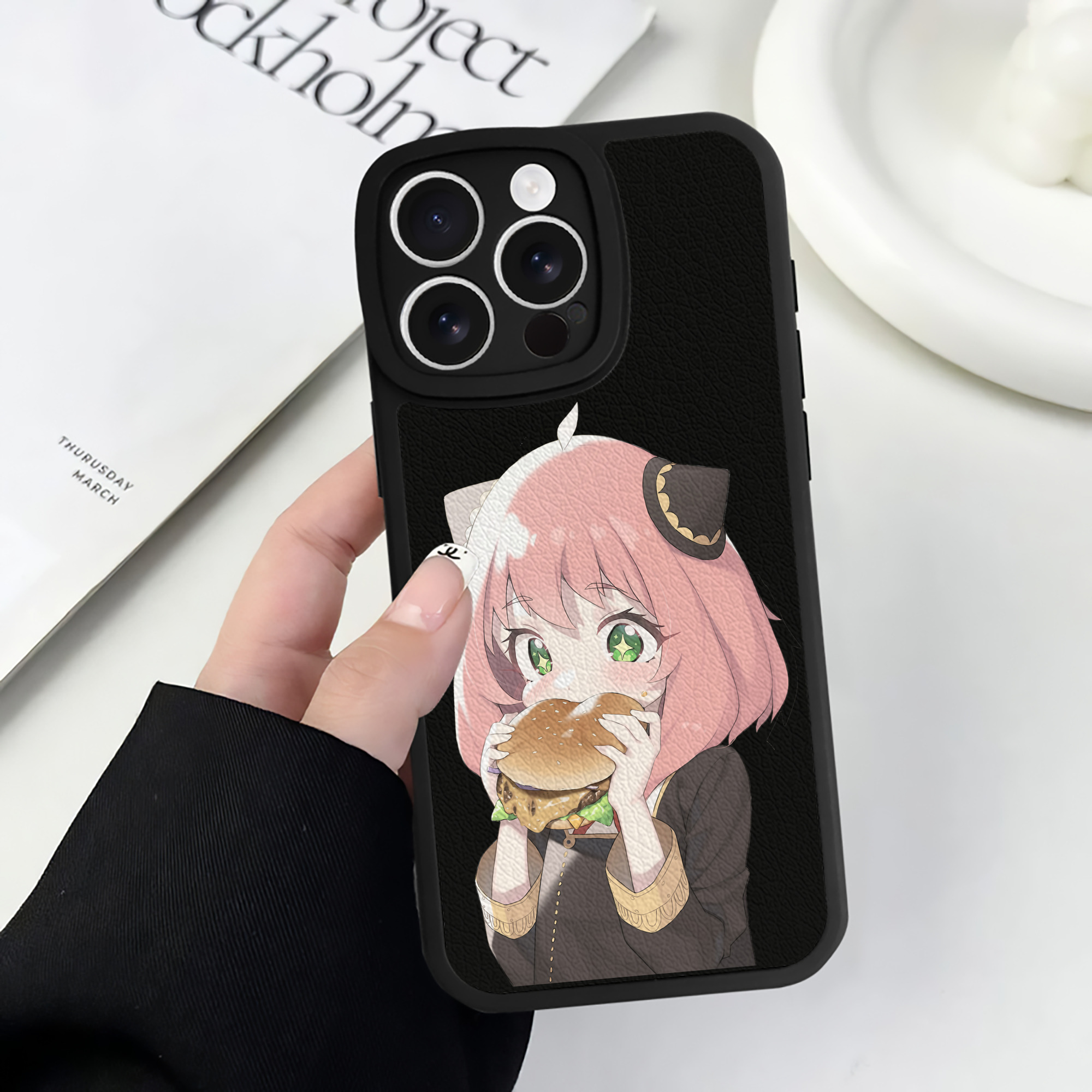 （画像用） SPY×FAMILY间谍家家酒 【iPhone 16シリーズ対応】シリコンスマホケース（レザー調） 材質：シリコン